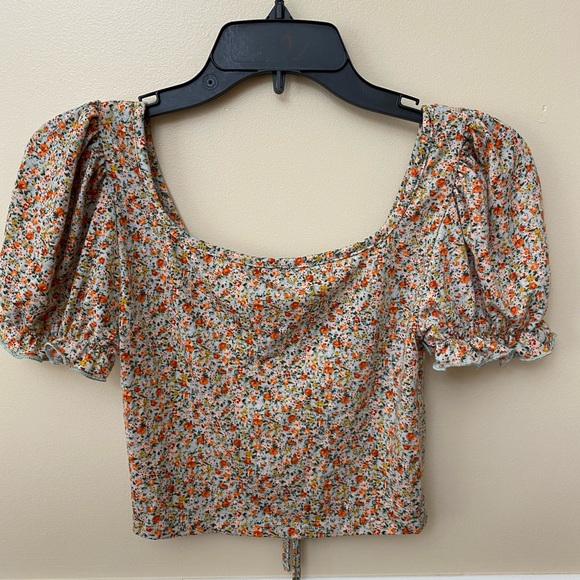 Top - Picture 2 of 2